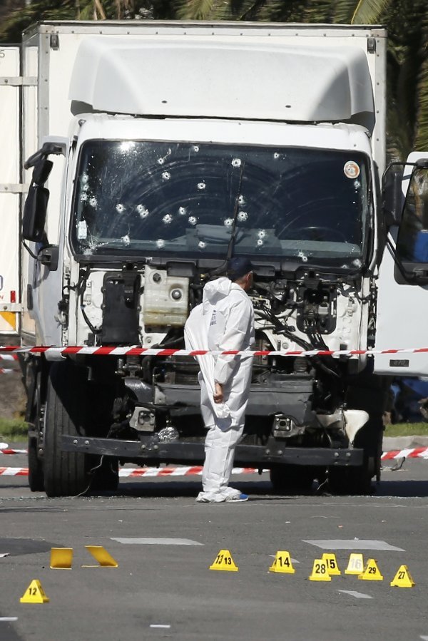 Kamion kojim je počinjen napad REUTERS/Eric Gaillard