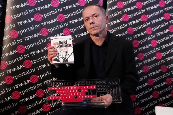 Zoran Mlakoč dobitnik je nagrade roman@tportal.hr tportal.hr