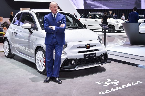 Luca Napolitano, šef marke Fiat Abarth, na izložbenom prostoru u Ženevi