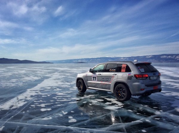 Vožnja zaleđenim Bajkalskim jezerom nije bezopasna