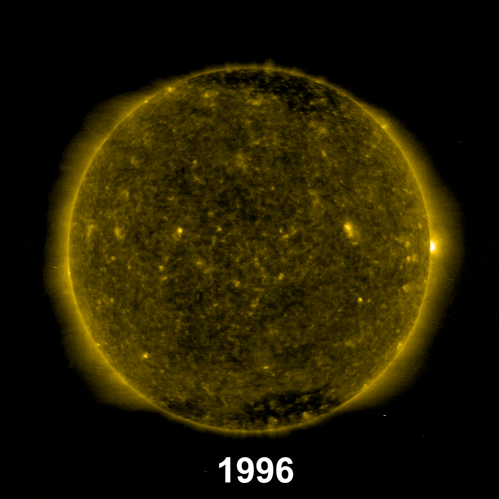 Montaža 25 slika koje je usnimio Ekstremni ultraljubičasti teleskop na svemirskom brodu SOHO