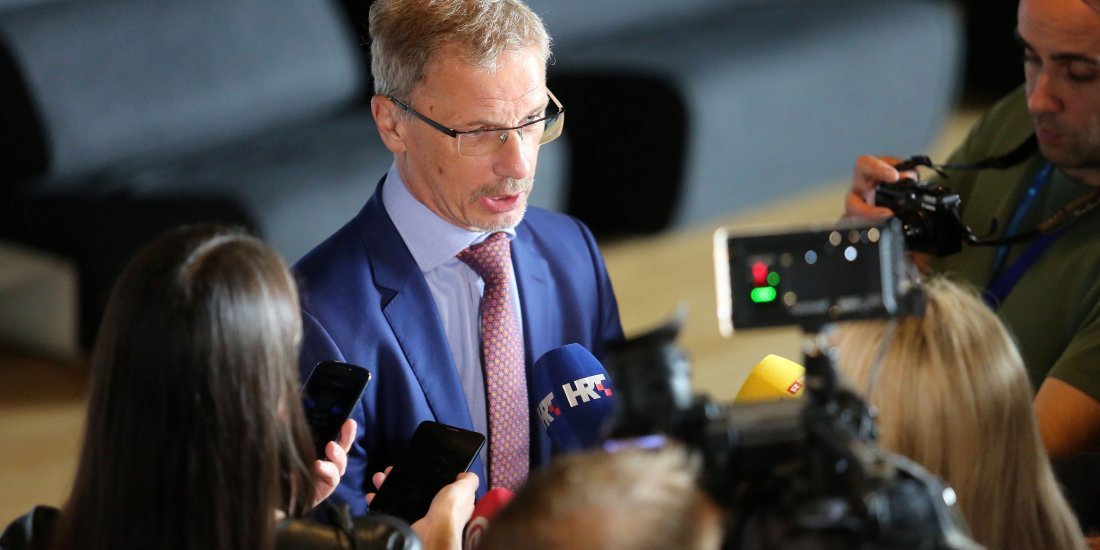 kakav je zakon o druženju s maloljetnicom u Kalifornijimormon recenzije stranica