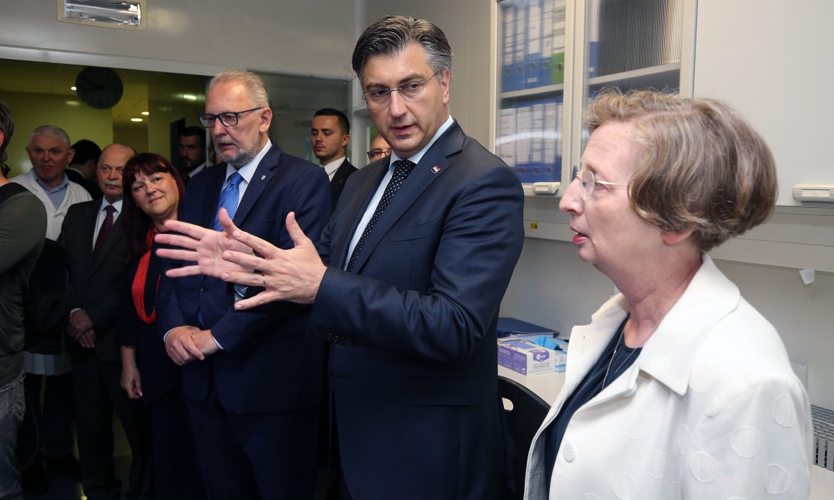 Plenković kod šefa Rochea isposlovao posudbu dragocjenog aparata za ...
