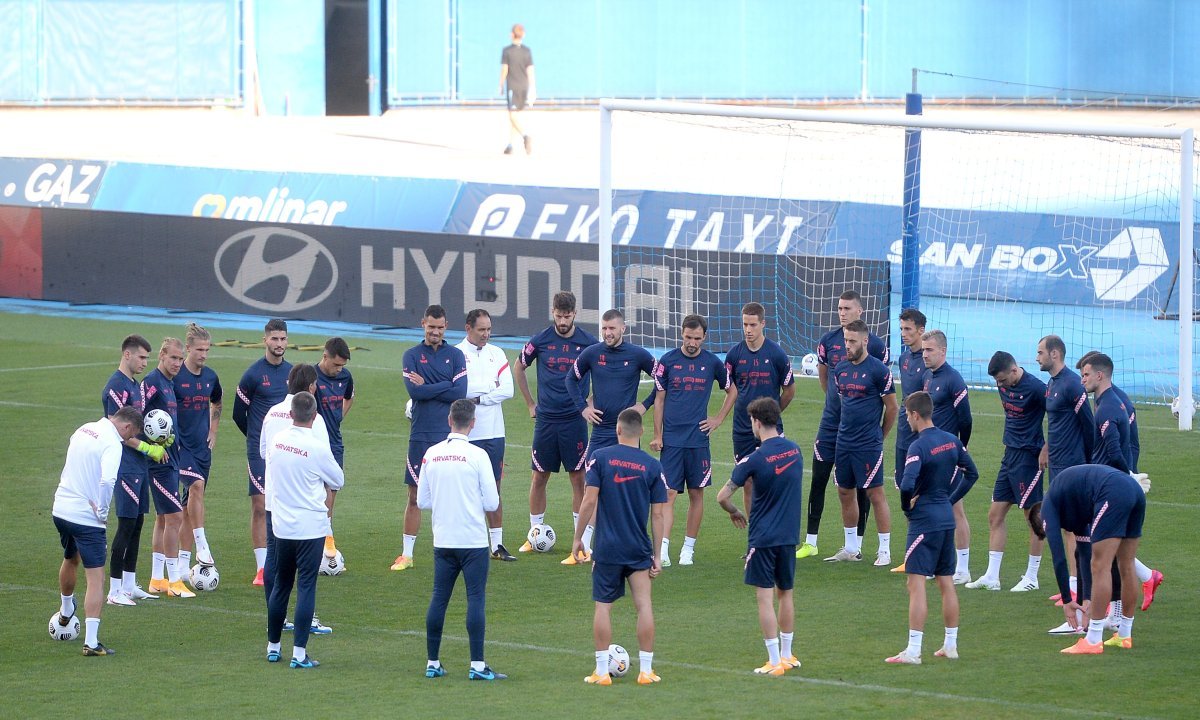 [VIDEO/FOTO] Na treningu reprezentacije pojavio se neočekivani, ali ...