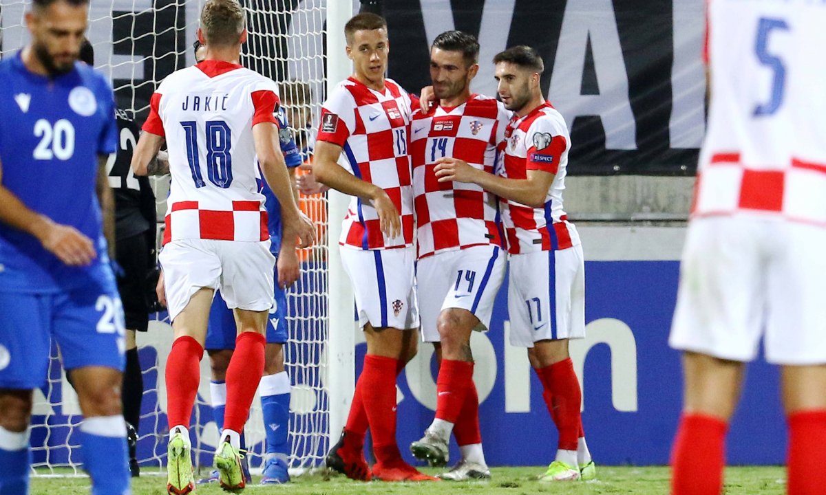 Mladi napadač Hajduka objasnio odlazak: 'Napadač Hajduka je Marko Livaja.  Uz njega se neću naigrati' - Večernji.hr