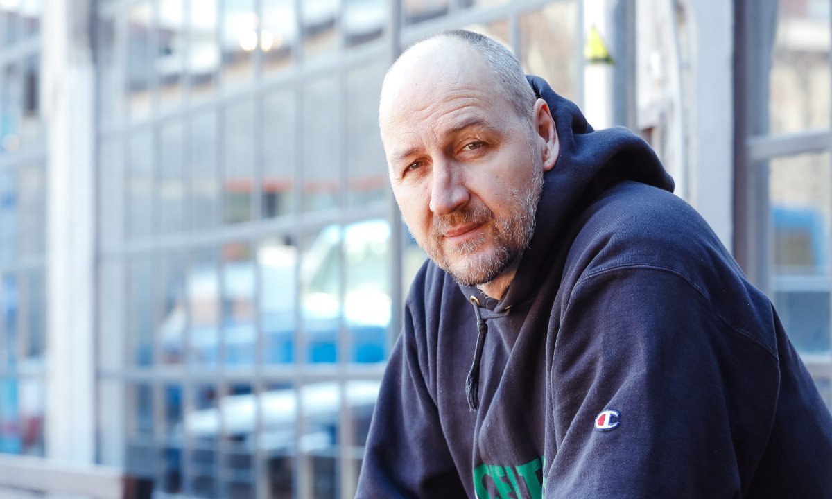 Dino Rađa u zagrljaju s velikom pjevačkom talijanskom rock zvijezdom ...