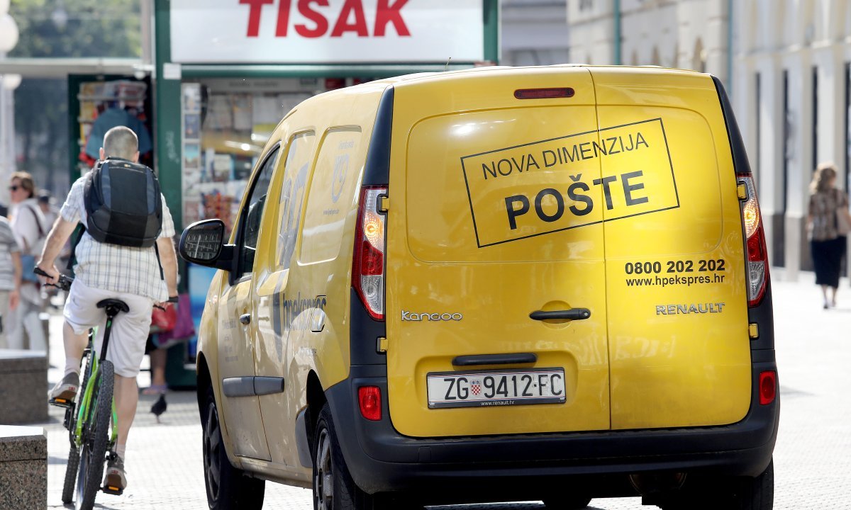 oplja-kan-po-tar-ispred-po-te-u-zagrebu-policija-traga-za-razbojnikom