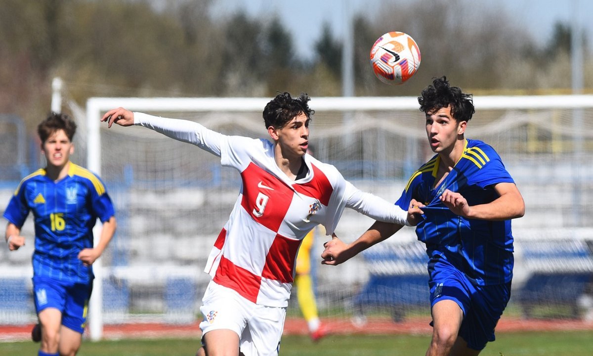 Hrvatska U-17 reprezentacija nakon 10 godina 'suše' izborila plasman na ...