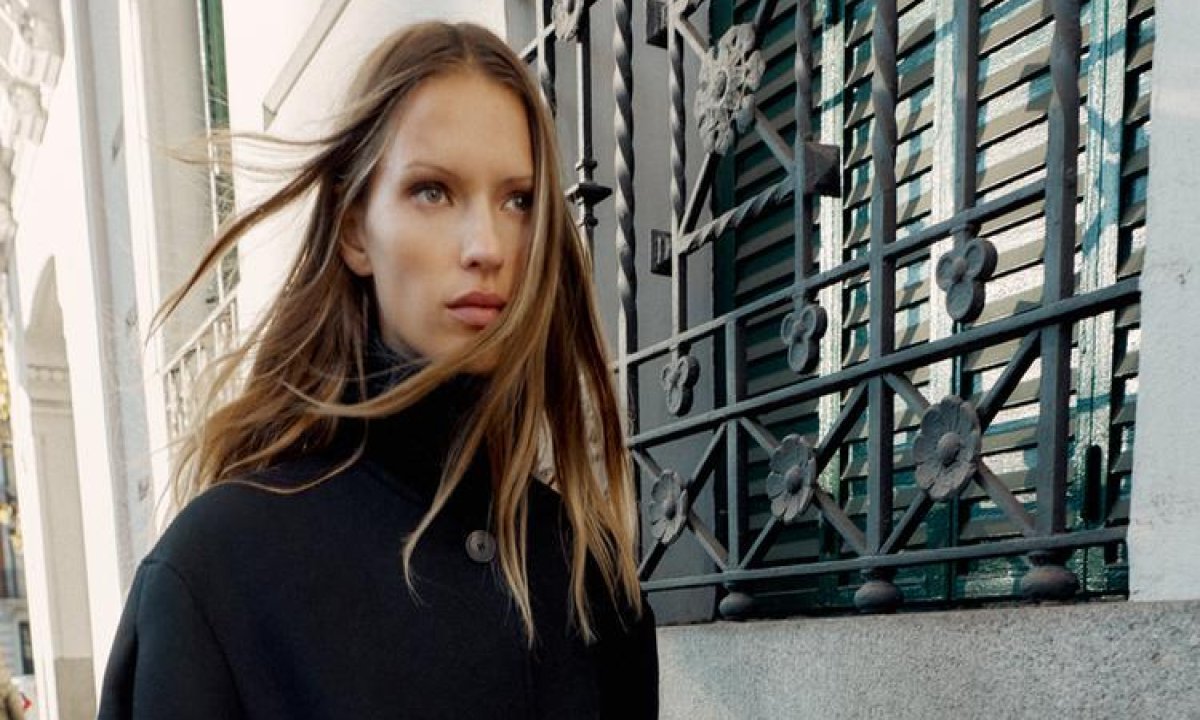 Ovaj Zarin kaput pravi je modni dragulj, a još ga možete ugrabiti po nevjerojatnoj cijeni Kép