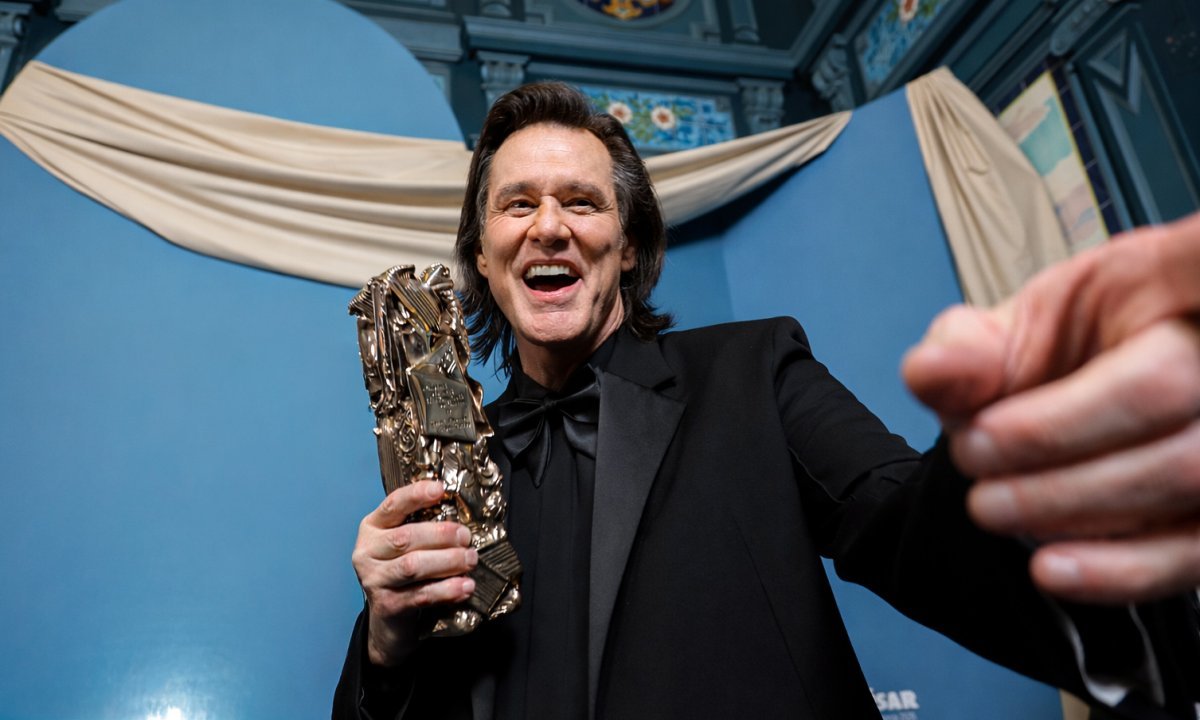 Ovo definitivno nije Jim Carrey: Poznati umjetnik ostavio internet u nevjerici Kép