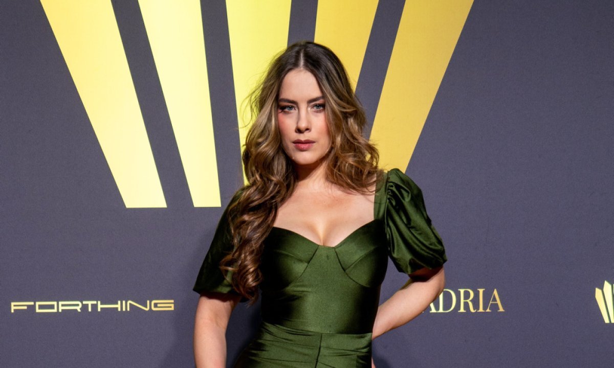 Ana Uršula Najev otvorila oproštajni koncert Tereze Kesovije na prepunom Starom placu u Splitu — image 1