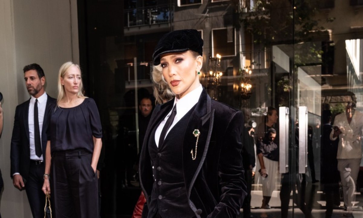Jennifer Lopez u Milanu očarala netipičnim izdanjem, a iza glamura krije se velika životna promjena