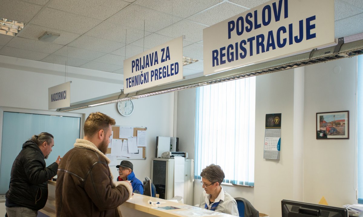 Velika promjena za vozače u susjedstvu: Prometna dozvola postaje kartica i više se neće pečatirati