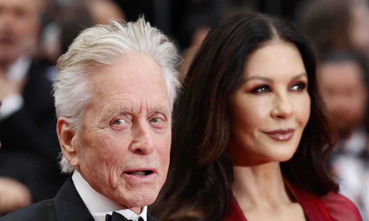 Catherine Zeta-Jones ne želi ni čuti za suprugove memoare, a Michael Douglas sve okrenuo na šalu