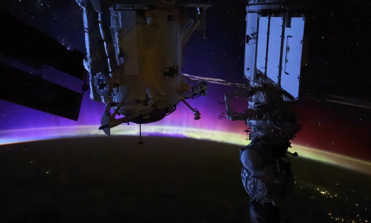 Prekrasan prizor: Astronaut snimio auroru kroz prozor ISS-a
