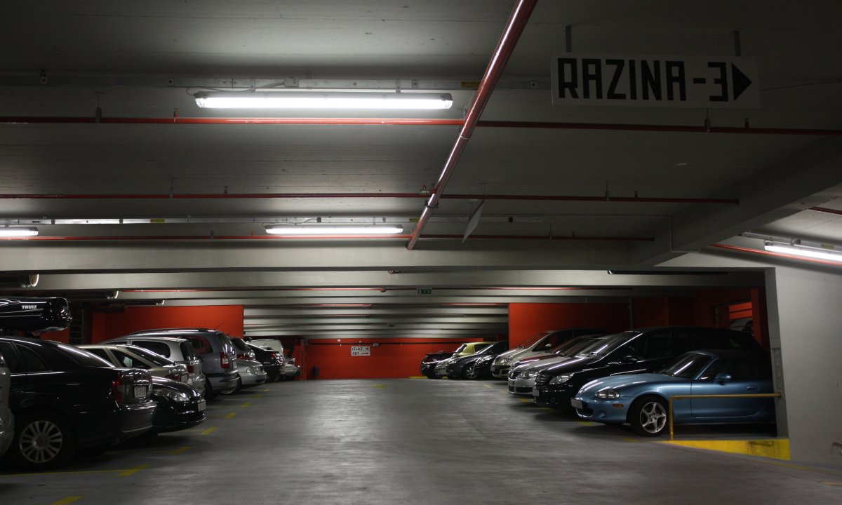 Vlasnicima luksuznih automobila poručili da ih ne parkiraju u garaži: Krivac je dio koji nitko ne bi očekivao