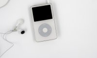 Udar nostalgije: TikTok je poludio za retro aplikacijom koja iPhone pretvara u iPod