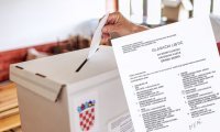 KOMENTAR višeslava raosa