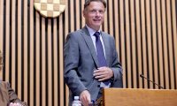 mandat od četiri godine