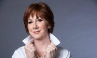 nEPONOVLJIVA DIVA
