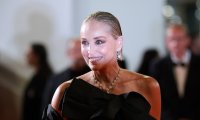 VOLE JE J.LO I SHARON