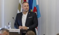 oglasio se na fejsu