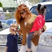 Eva Mendes i kćerkice