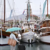 Turiste pristigle u Split na početku lipnja dočekala kiša