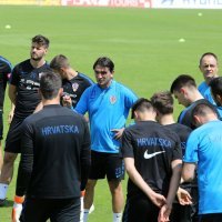 Nogometaši Hrvatske odradili još jedan trening u sklopu priprema za Wales
