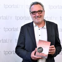 Nikola Petković na dodjeli književne nagrade tportala