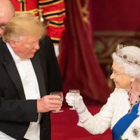 Donald Trump i kraljica Elizabeta II