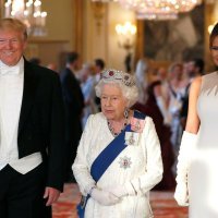 Donald i Melania Trump na svečanoj večeri u Buckinghamskoj palači koju je u njihovu čast organizirala kraljica Elizabeta II.
