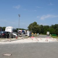 Kamion naletio na ljude na odmorištu