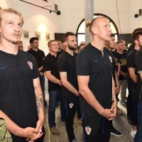 Hrvatski nogometni reprezentativci posjetili vojarnu 7. gardijske brigade Pume - Tin Jedvaj, Marcelo Brozović, Domagoj Vida