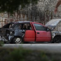 Nedaleko od pošte u Kaštel Sućurcu u potpunosti izgorjela dva automobila