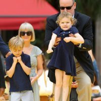 Princ Albert sa sinom Jasquesom i kćeri Gabriellom