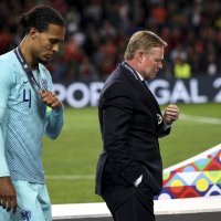 Virgil van Dijk i Ronald Koeman