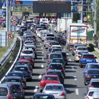 Zagreb: Gužva na naplatnoj postaji Lučko na putu prema moru
