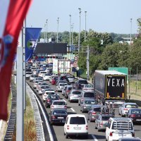 Zagreb: Gužva na naplatnoj postaji Lučko na putu prema moru