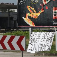 Zapaljene gume i prijetnje Zdravku Mamiću