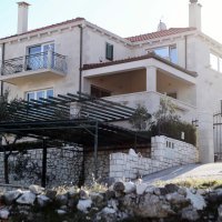 Kuća ministra Lovre Kuščevića u Nerežišćima