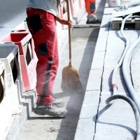 Bandić obišao radnike na Mostu slobode i počastio ih ćevapima