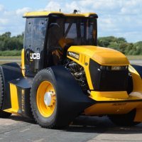 JCB Fastrac 8000 je najbrži traktor na svijetu
