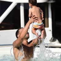 Chrissy Teigen i John Legends djecom na odmoru