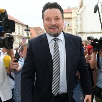 Lovro Kuščević dolazi na sjednicu Vlade