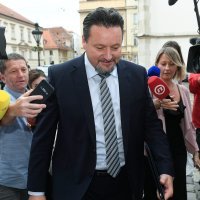 Lovro Kuščević dolazi na sjednicu Vlade