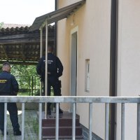 Pretres interventne policije u zagrebačkom naselju Vrapče
