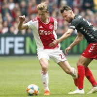 Frenkie de Jong - novi igrač Barcelone