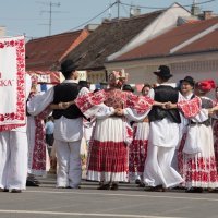 Svečana povorka povodom završetka 53. Đakovačkih vezova