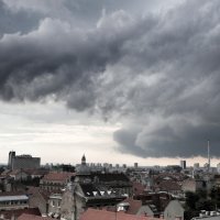 Olujni oblaci nad Zagrebom